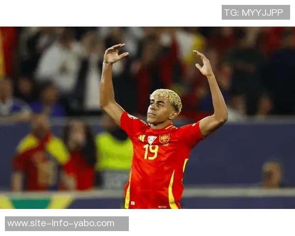 黎巴嫩球员解围失误送乌龙助攻萨尔多尔别克凌空抽射精彩破门